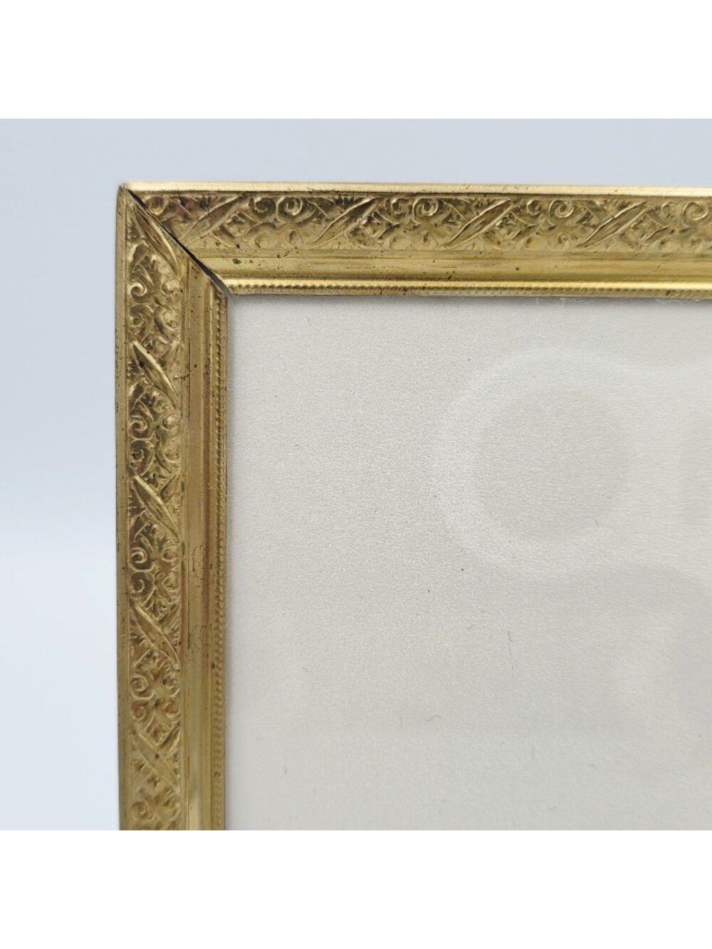 Gold Ornate Vintage Picture Frame Embossed Detailing 4x6 PF105